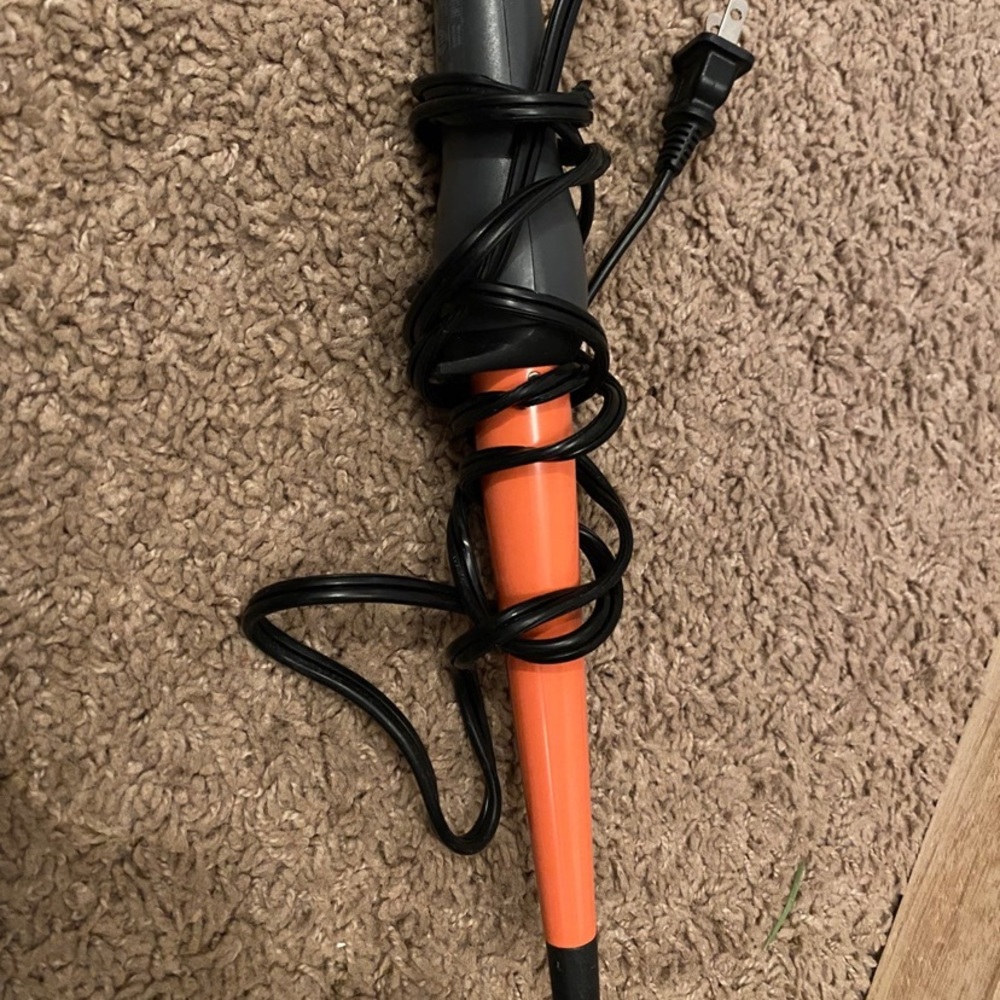 Remington hair curler